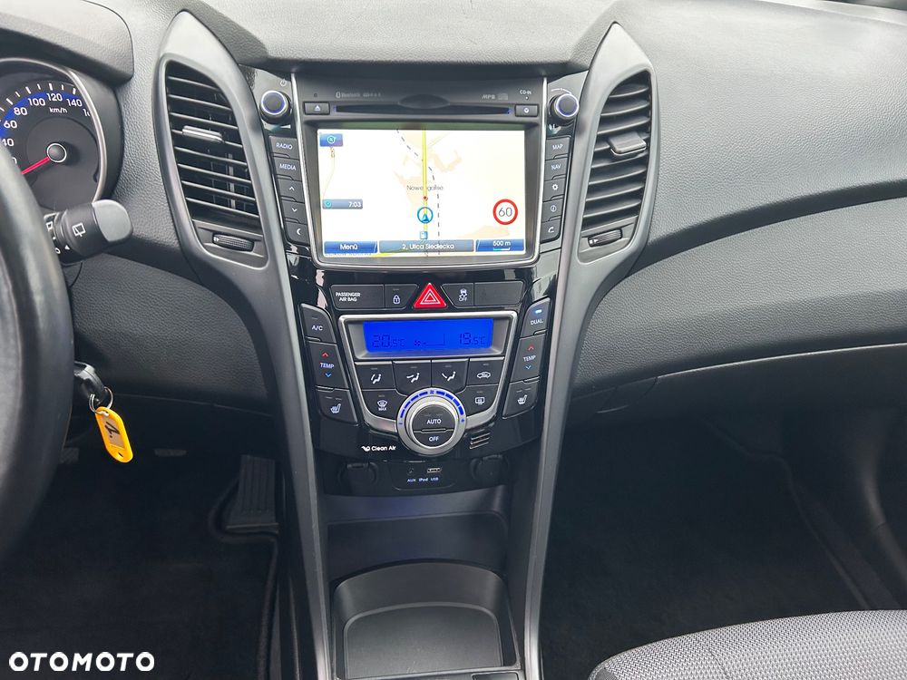 Hyundai i30 1.6 CRDi BlueDrive Premium - 12