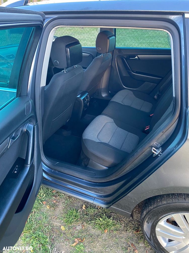 Volkswagen Passat 1.6 TDI BlueMotion Technology Highline - 11