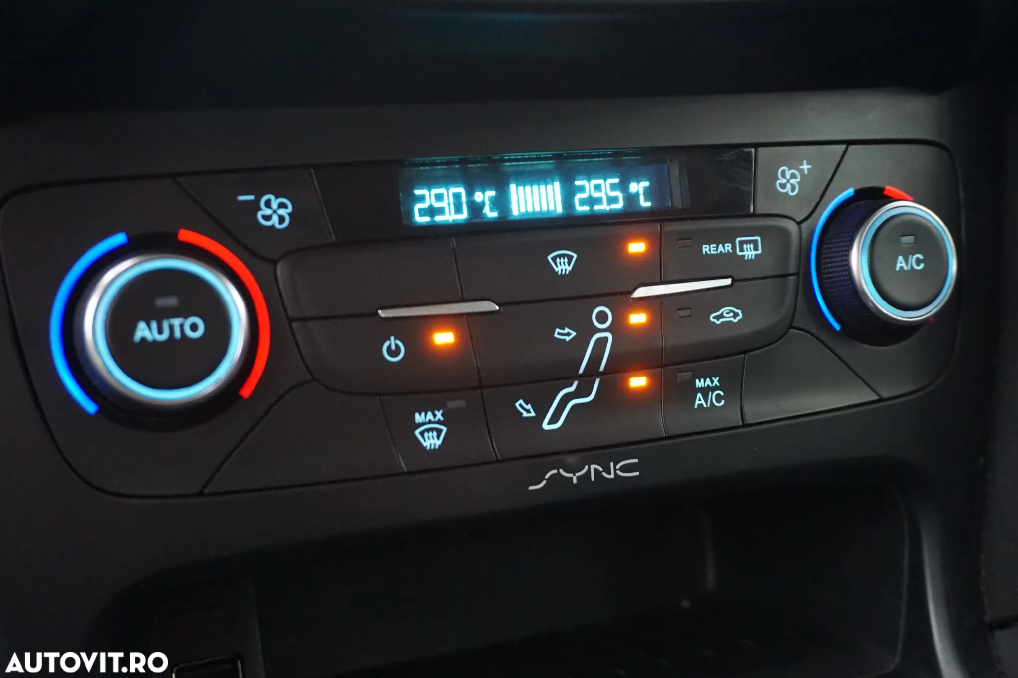 Ford Focus - 8