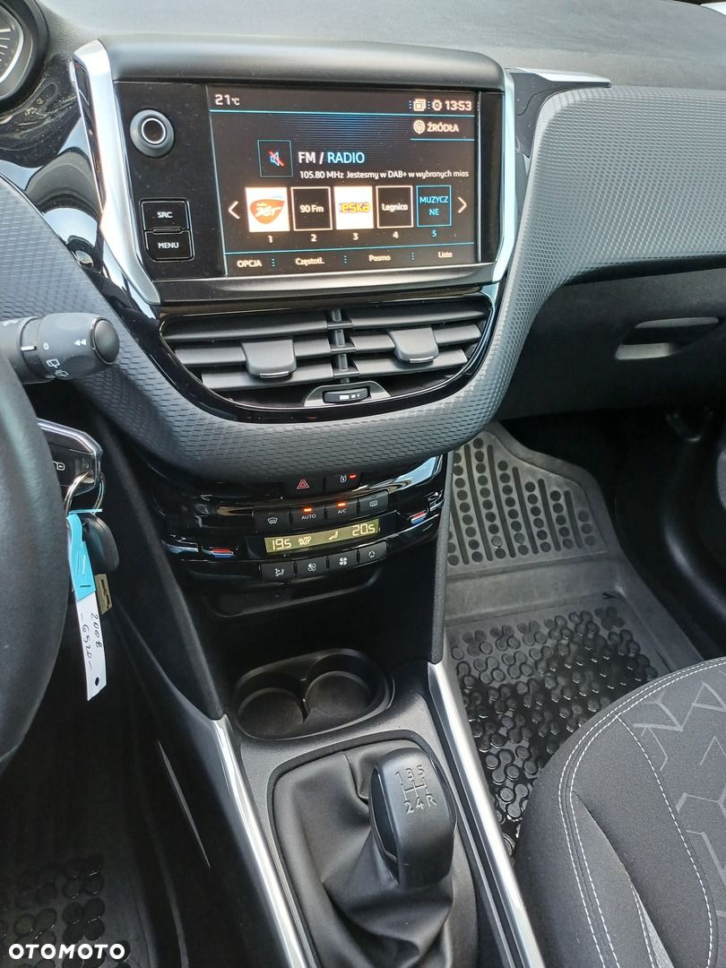 Peugeot 2008 - 14