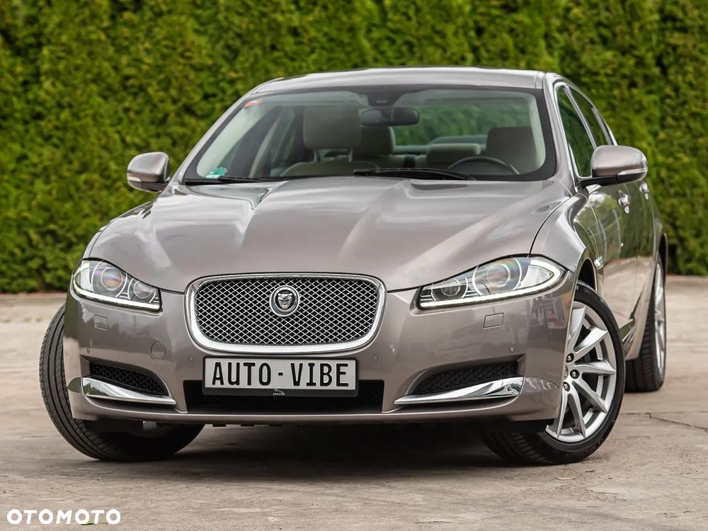 Jaguar XF - 5