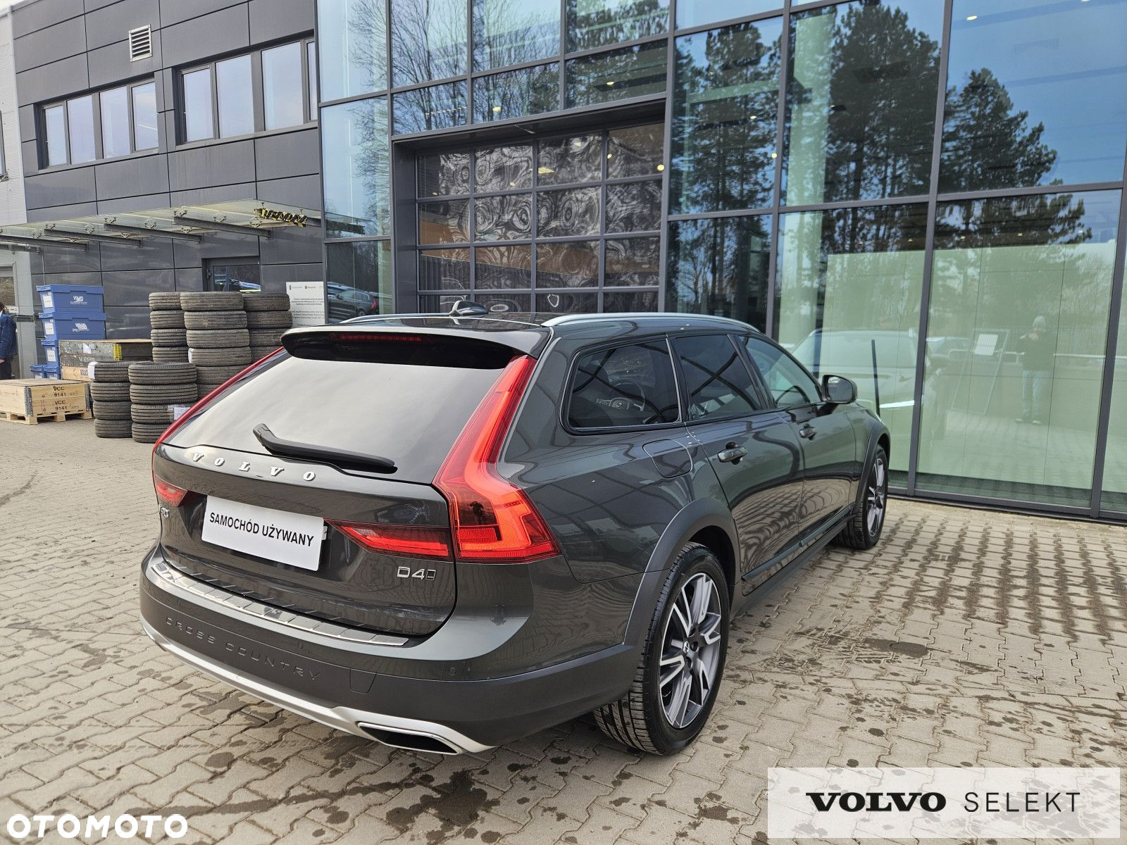 Volvo V90 Cross Country - 9