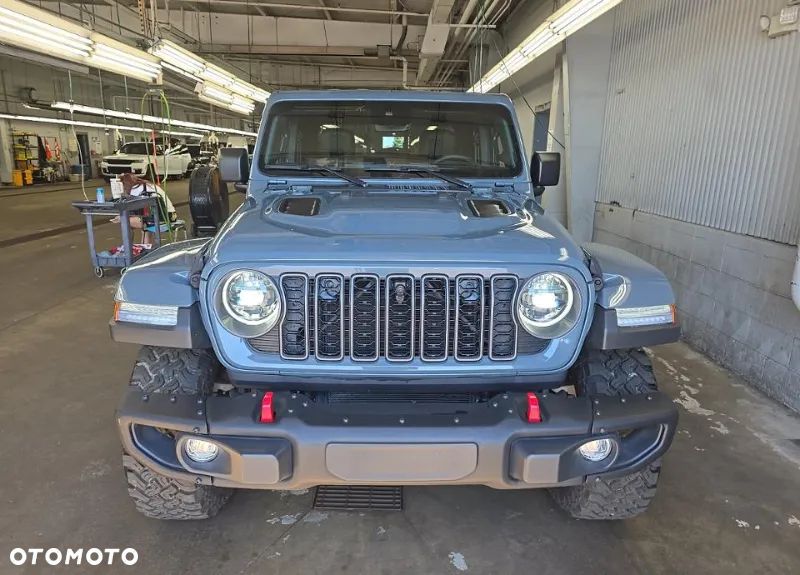 Jeep Gladiator - 2