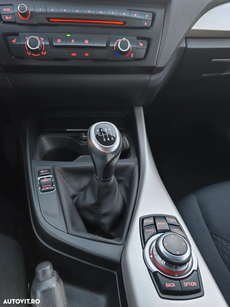 BMW Seria 1 118d Sport Line - 19
