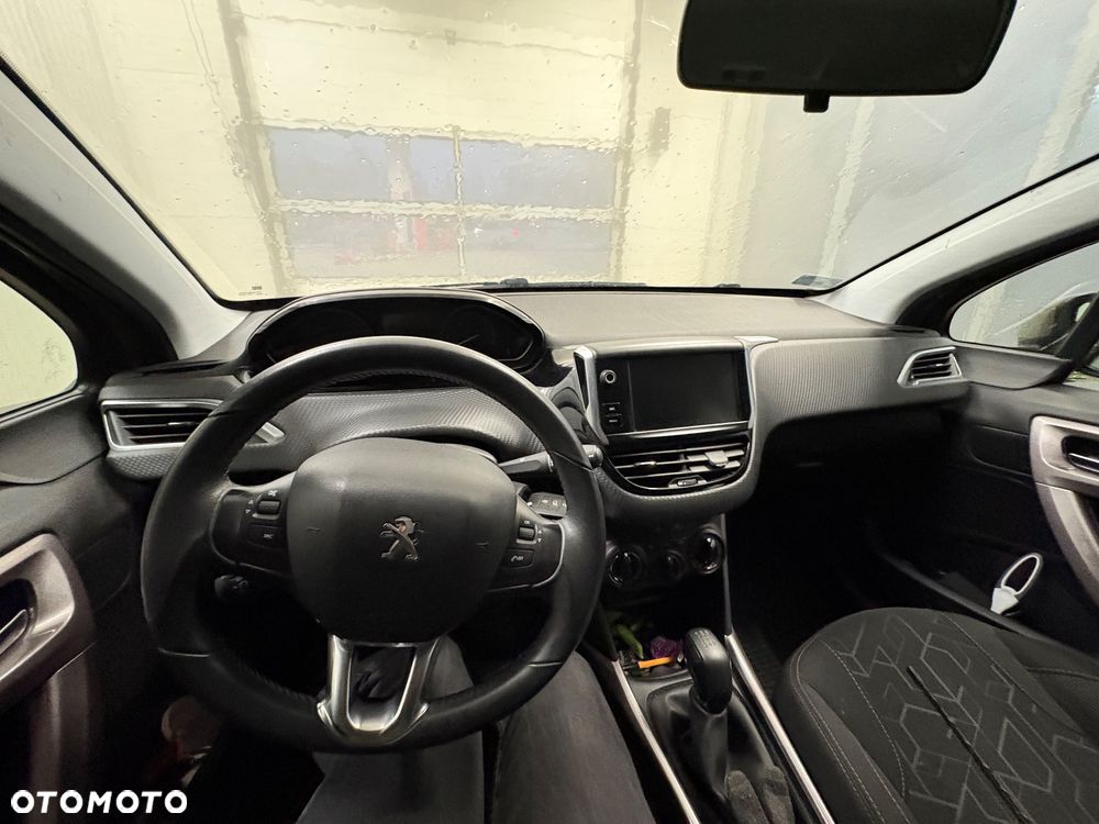 Peugeot 2008 PureTech 82 Access - 13