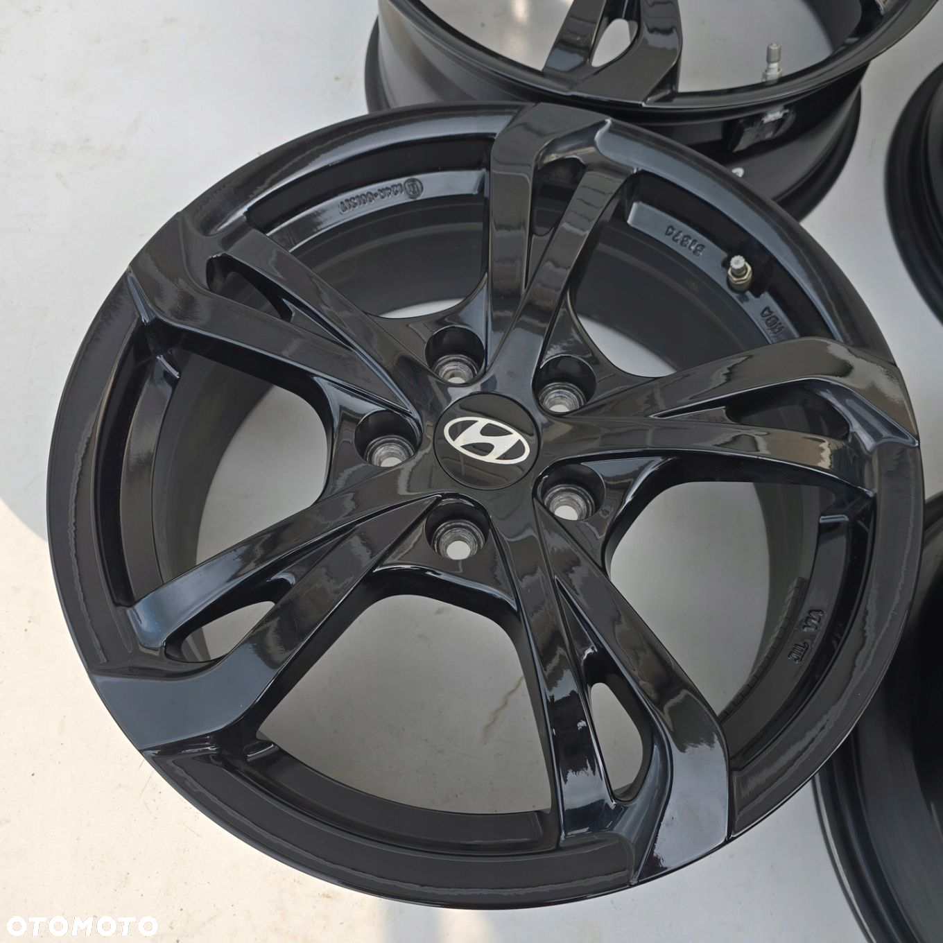 HYUNDAI i30 IX20 IX5 IX35 TUCSON IONIQ KONA 5x114,3 17ET47 7J 4X - 3