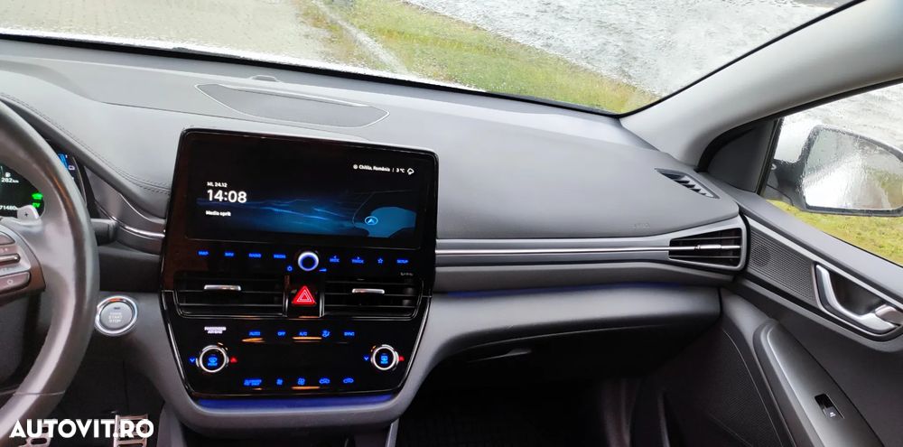 Hyundai IONIQ - 10