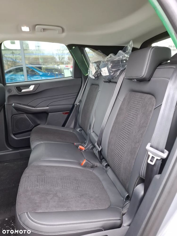 Ford Kuga - 28