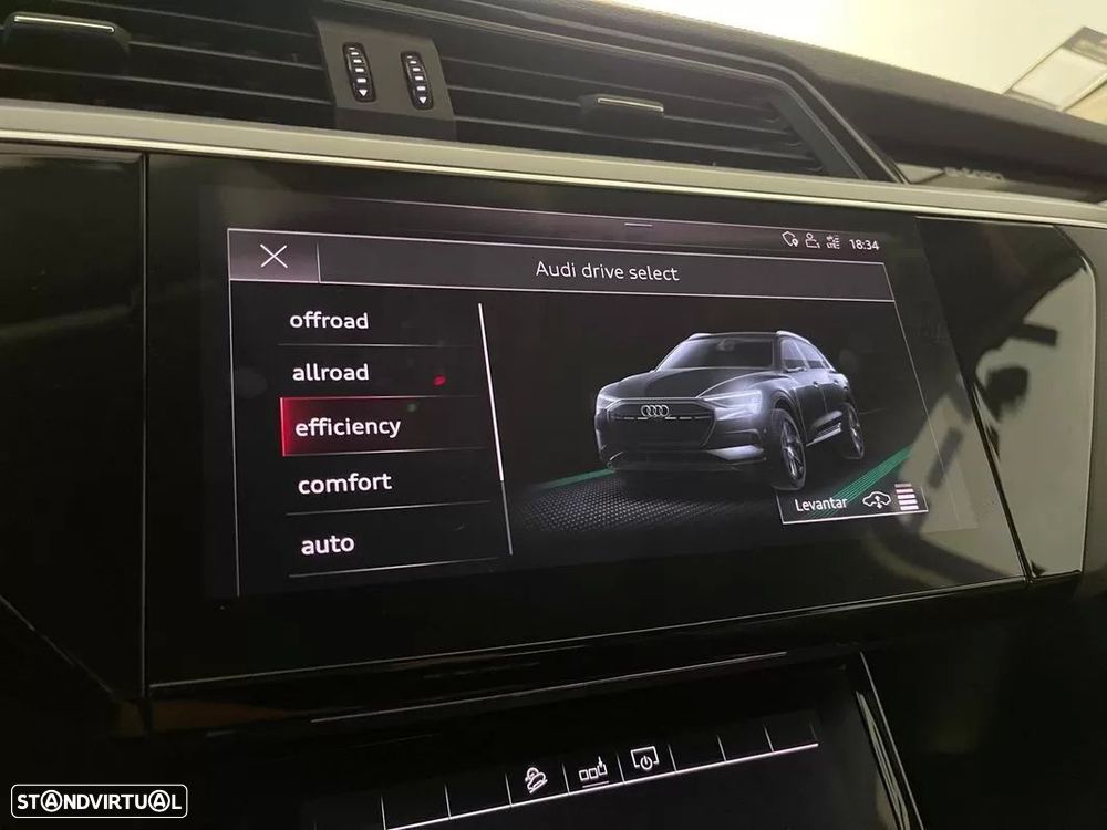 Audi e-tron 50 quattro Advanced - 31