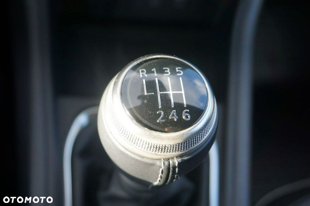 Renault Captur 1.0 TCe Techno - 24