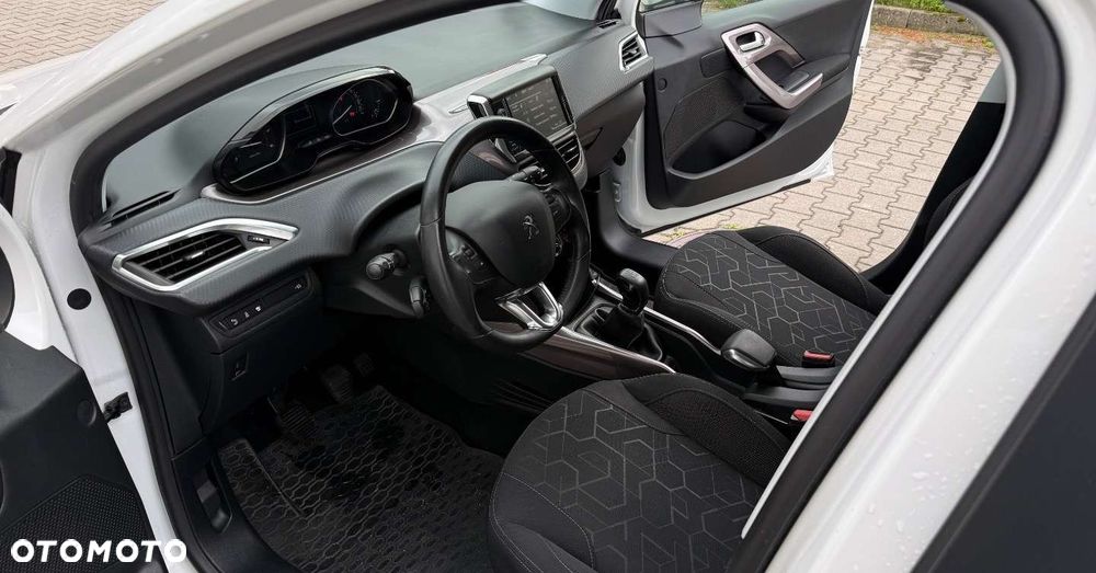 Peugeot 2008 - 18