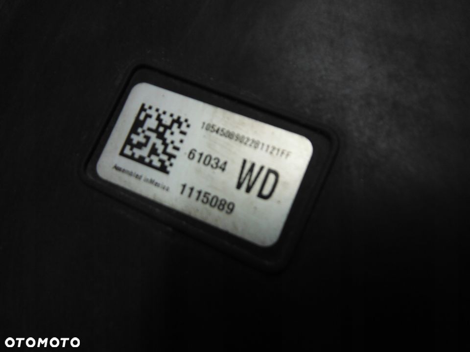 Jeep Commander zaluzja tunel powietrza wiatrak - 4