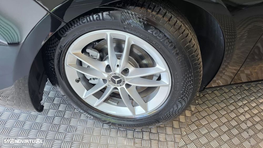 Mercedes-Benz A 180 d Style Plus Aut. - 28