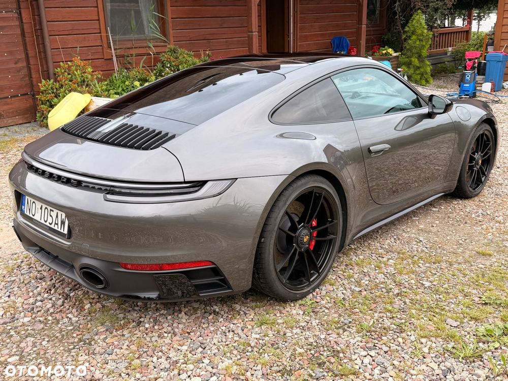 Porsche 911 Carrera GTS - 38