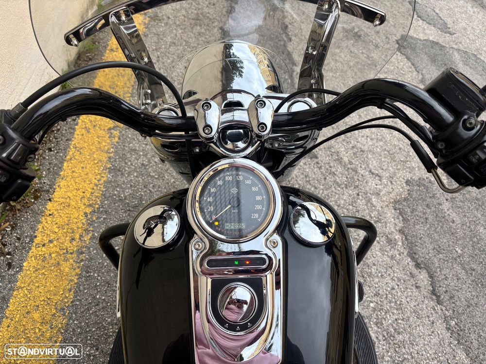 Harley-Davidson FL Switchback - 13