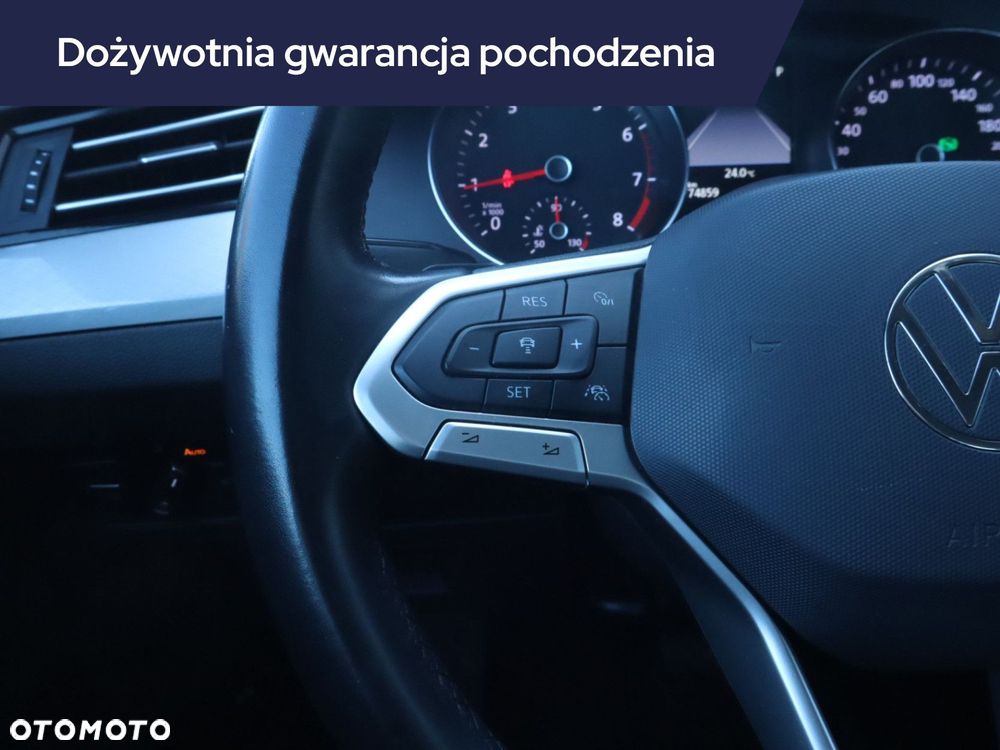 Volkswagen Passat - 21
