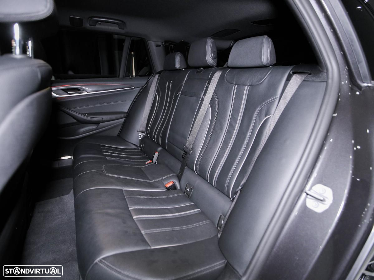 BMW 530 e iPerformance Pack M - 11