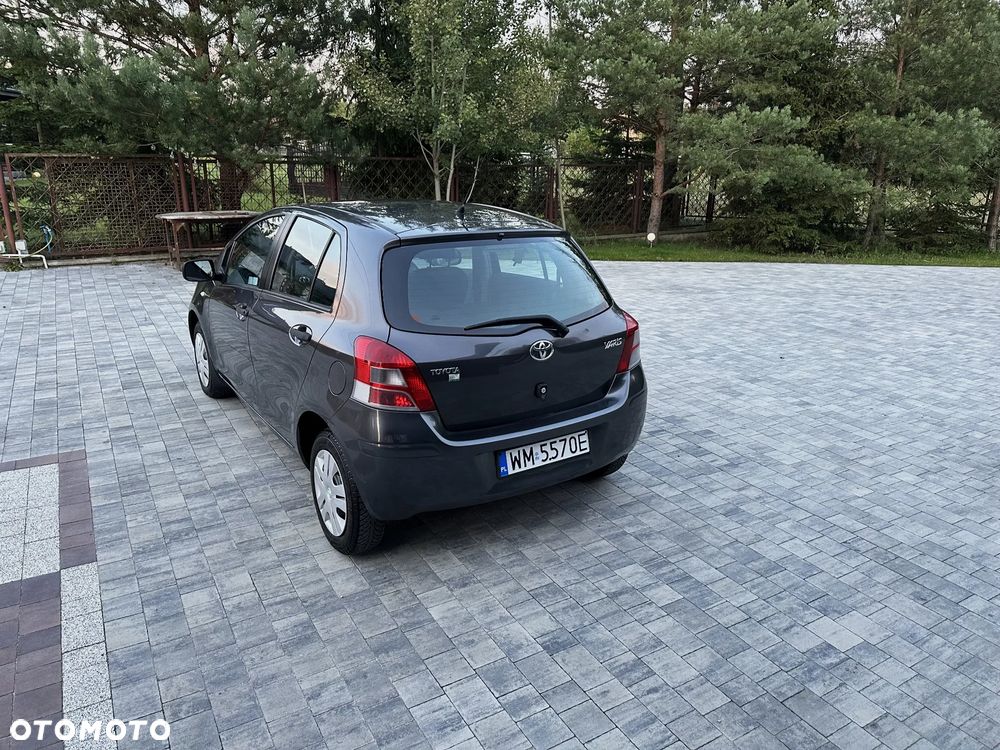 Toyota Yaris 1.0 Terra A/C - 3