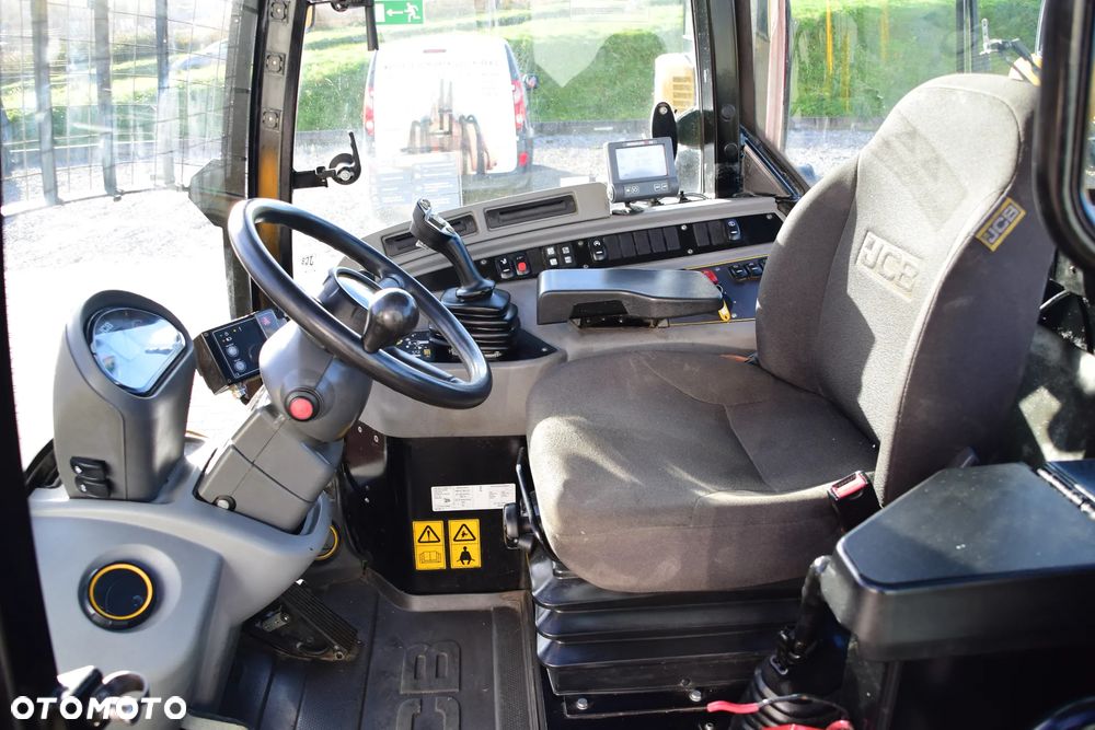 JCB 407 - 18