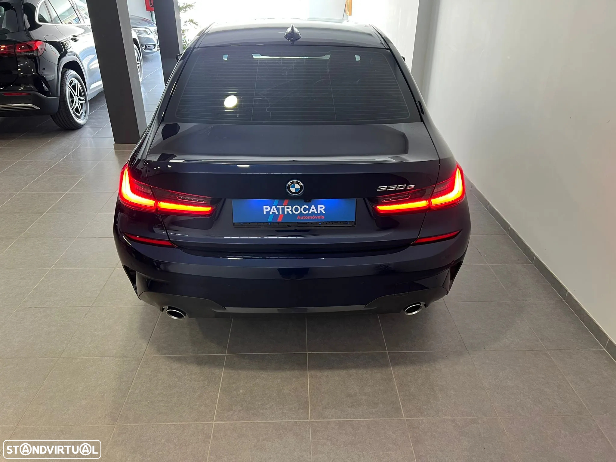 BMW 330 e Pack Desportivo M Auto - 23