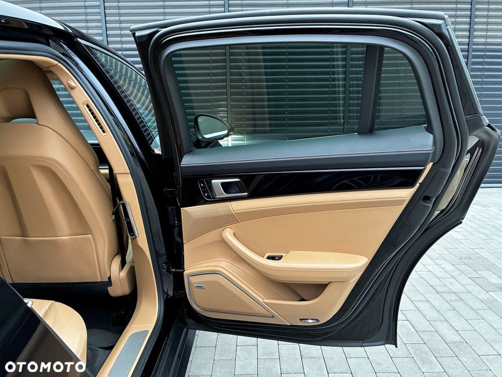 Porsche Panamera - 37