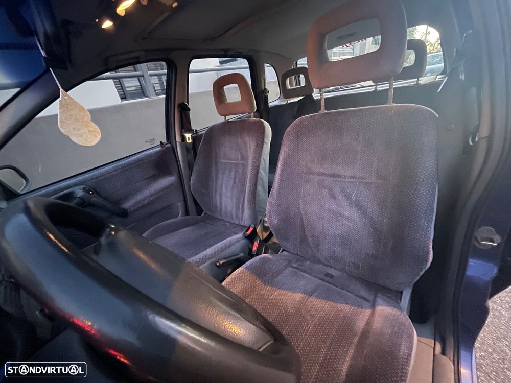 Opel Corsa 1.2 GLS - 11