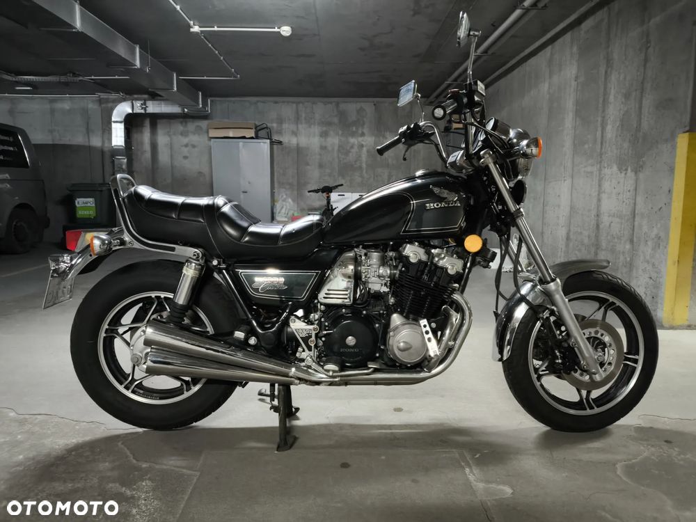 Honda CB - 1