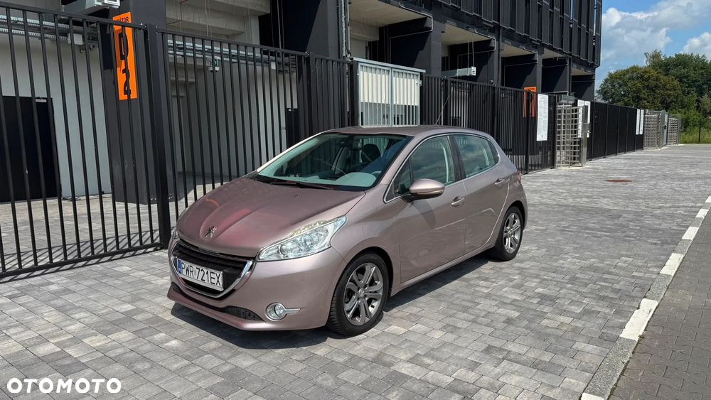 Peugeot 208 - 2