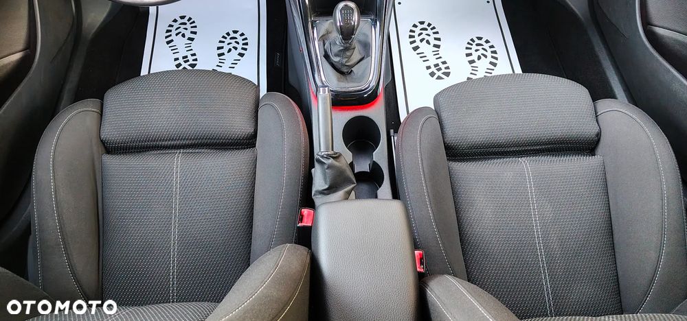 Opel Astra 1.4 Turbo Exklusiv - 24