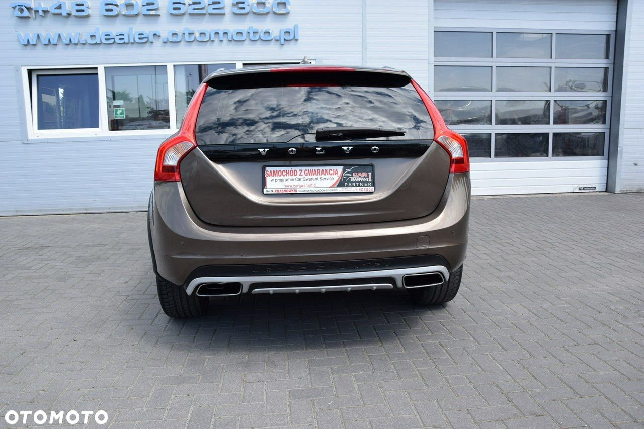 Volvo V60 Cross Country D3 Drive-E Summum - 11