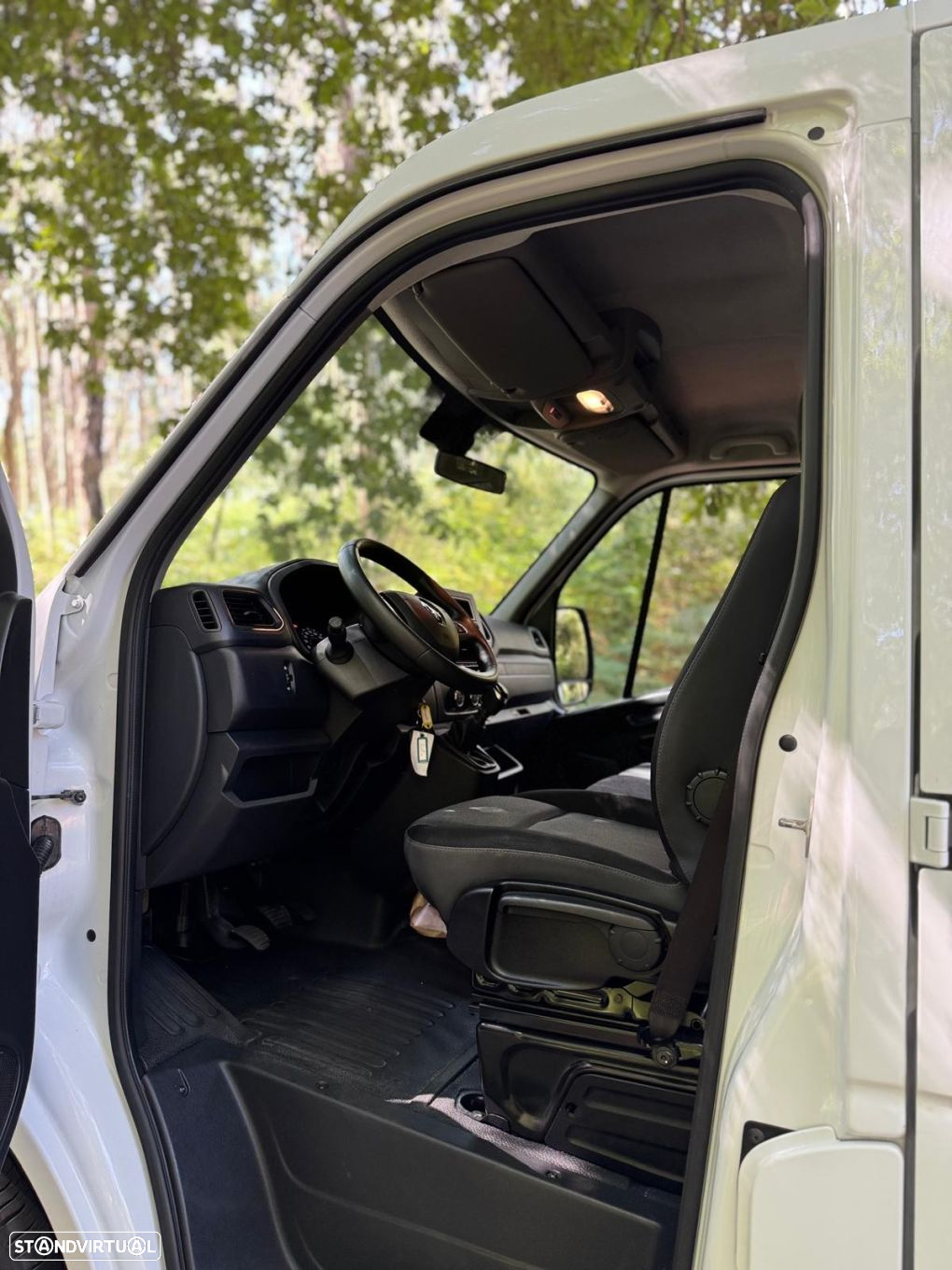 Renault Master 2.3 dCi L2H2 3.3T - 12