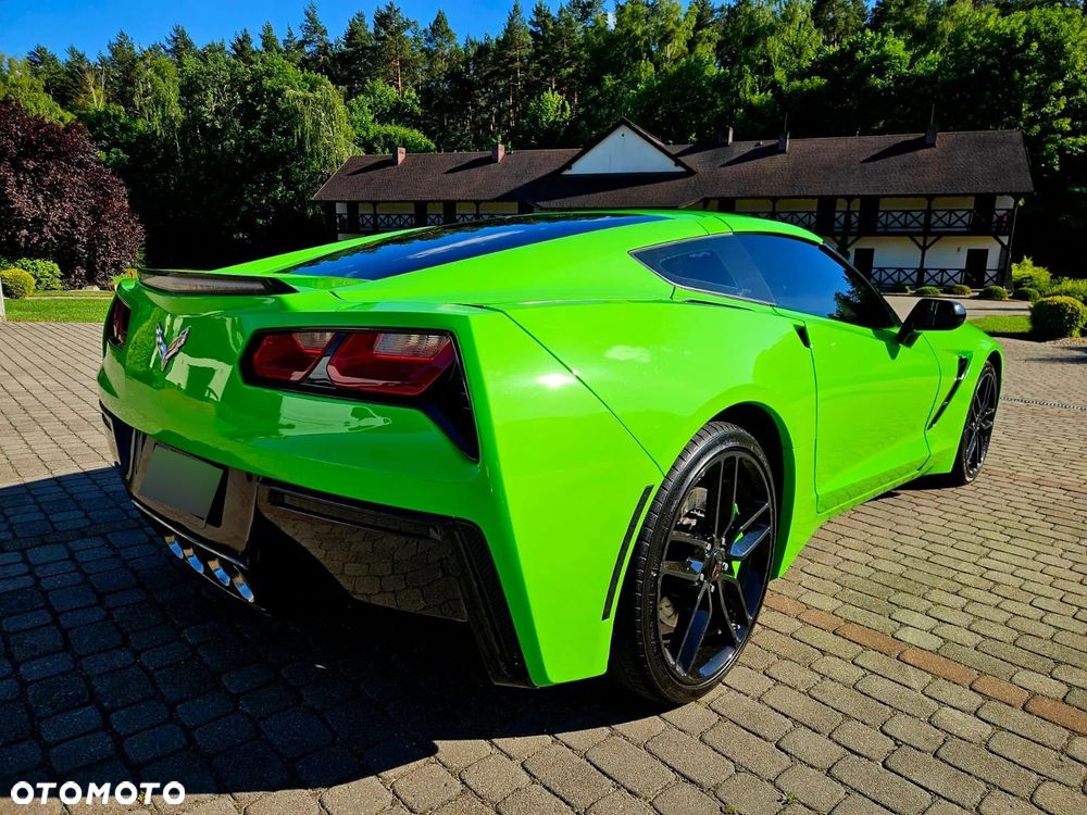 Chevrolet Corvette - 11