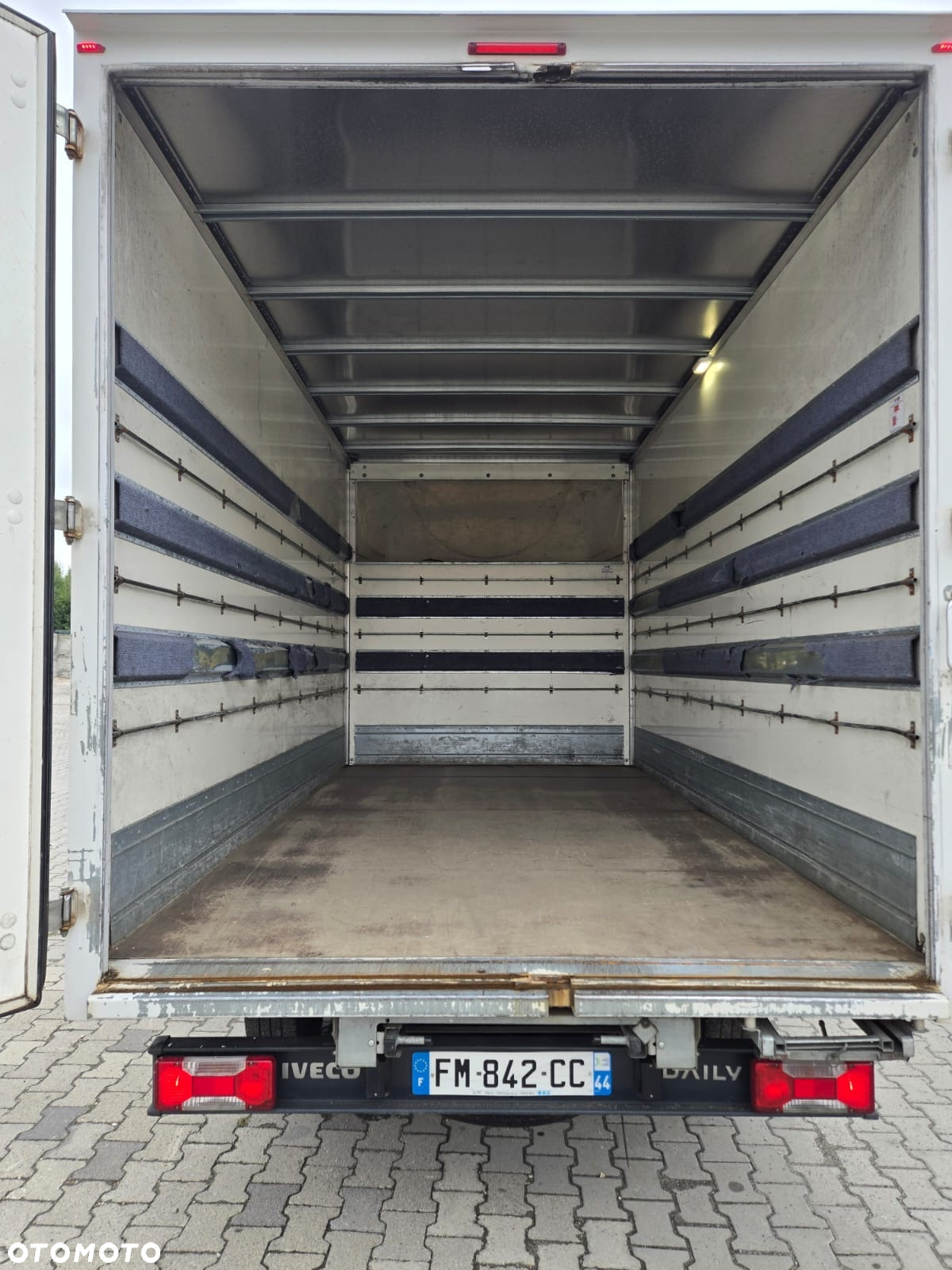 Iveco DAILY 35S14 - 8