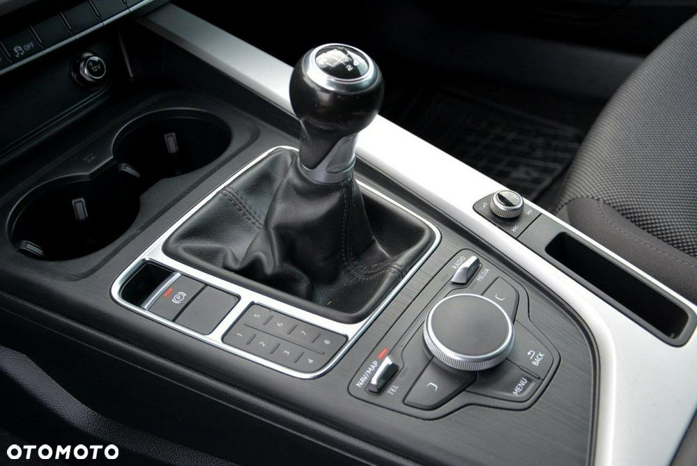 Audi A4 Avant 2.0 TDI DPF clean diesel Ambiente - 27