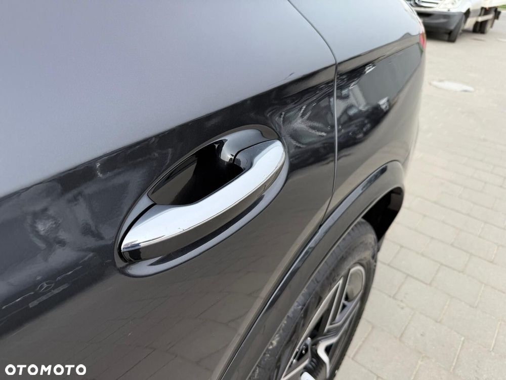 Mercedes-Benz GLC - 15