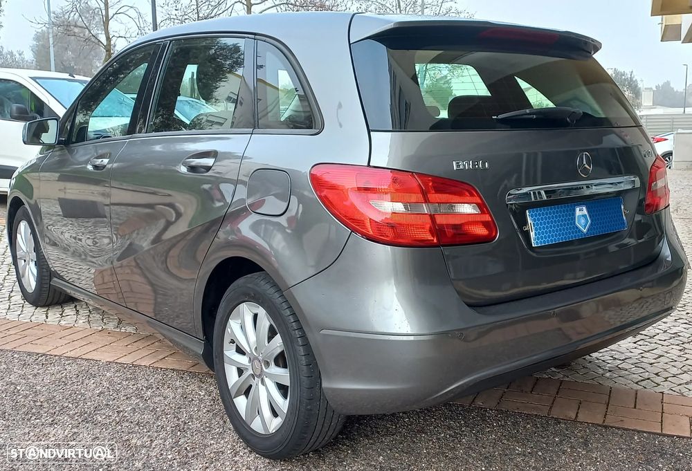 Mercedes-Benz B 180 CDI BlueEFFICIENCY 114g - 3