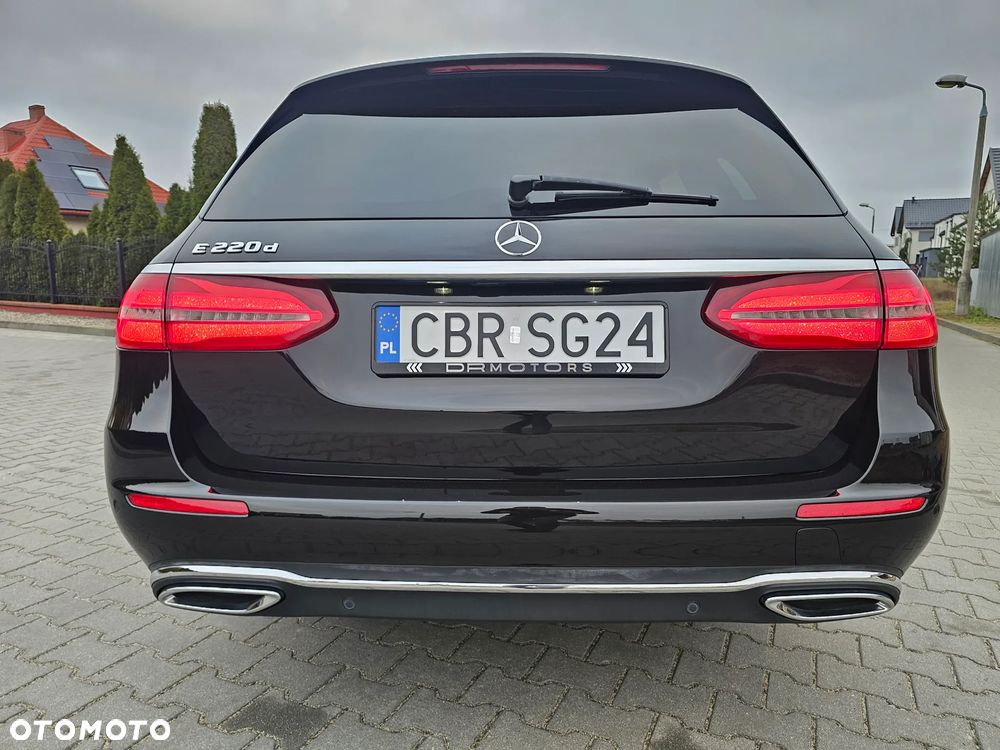 Mercedes-Benz Klasa E 220 d 9G-TRONIC Exclusive - 3
