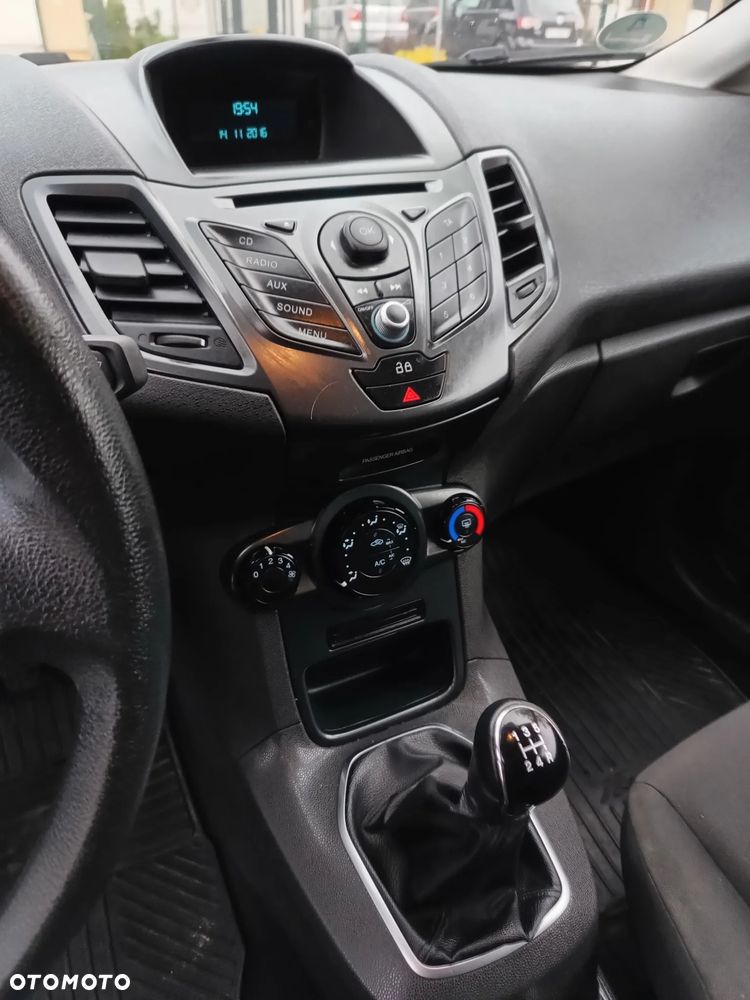 Ford Fiesta 1.25 Celebration - 9