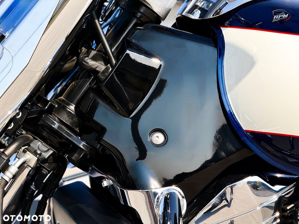 Suzuki Boulevard - 37