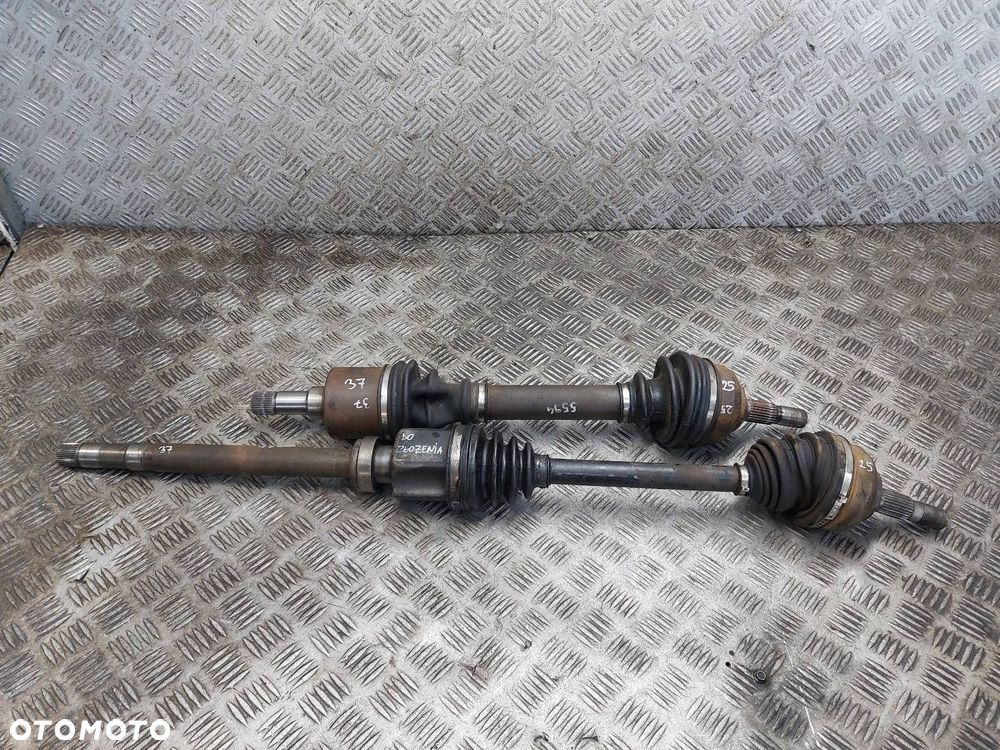 PÓŁOŚ LEWY PRZÓD + PRAWY PRZÓD 5B CITROEN C5 I 2.2 HDI - 1