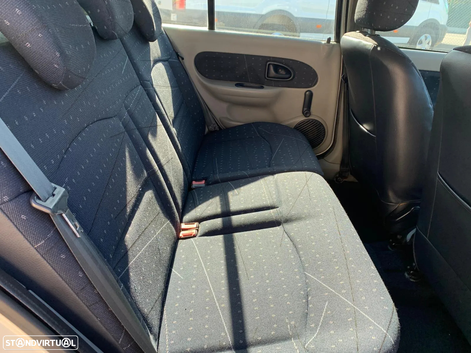 Renault Clio 1.2 16V Confort Dynamique - 9