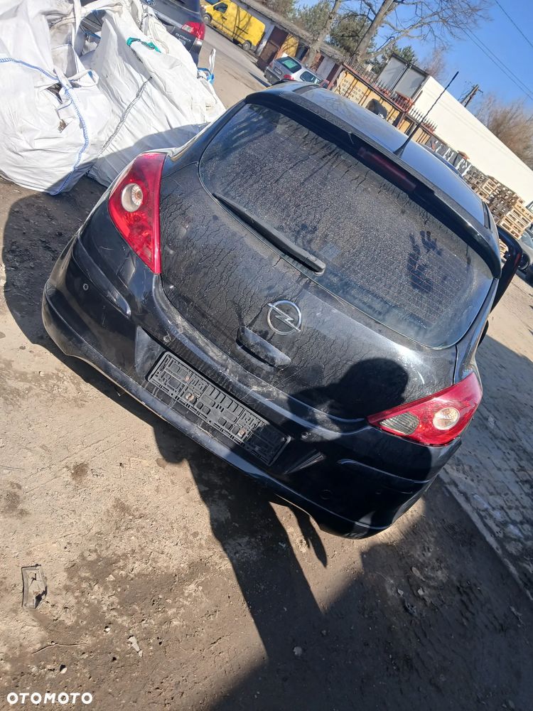 opel corsa D z20r klapa tył tylna lampa lewa prawa zderzak cwiartka belka pas szyba - 1