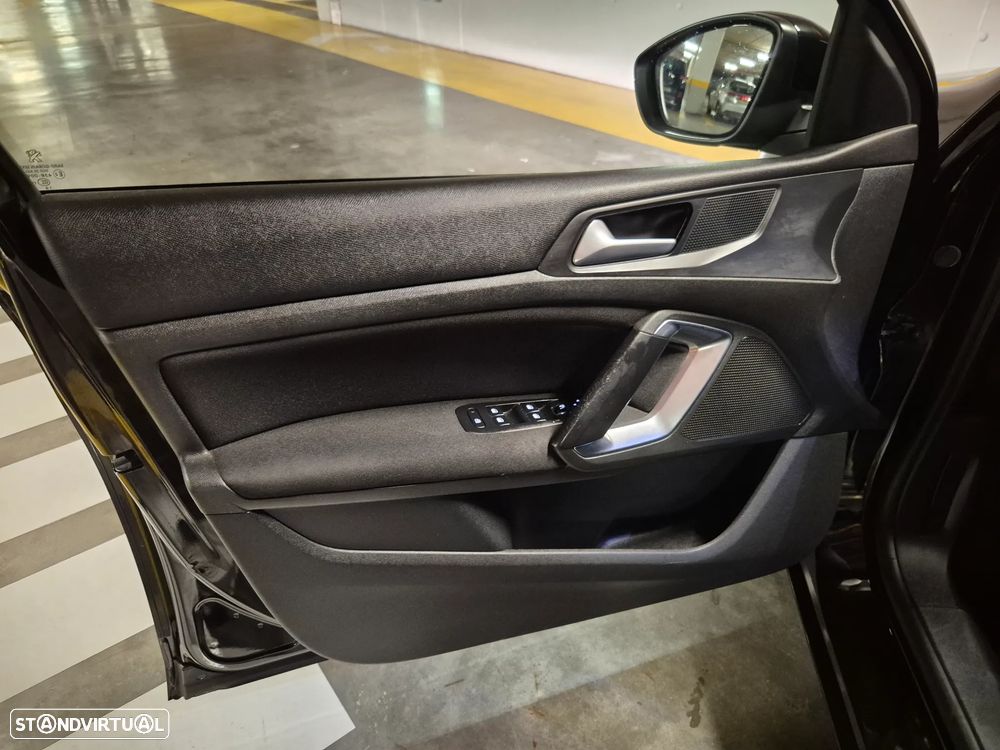 Peugeot 308 SW BlueHDi 120 Stop & Start Style - 25