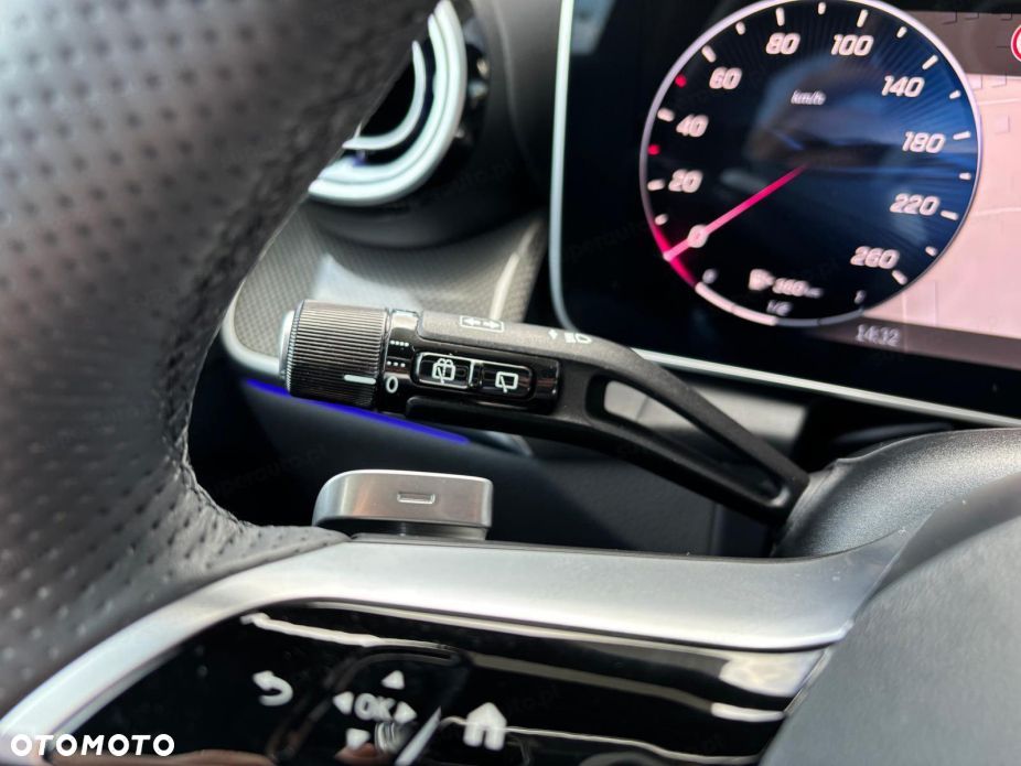 Mercedes-Benz GLC - 9