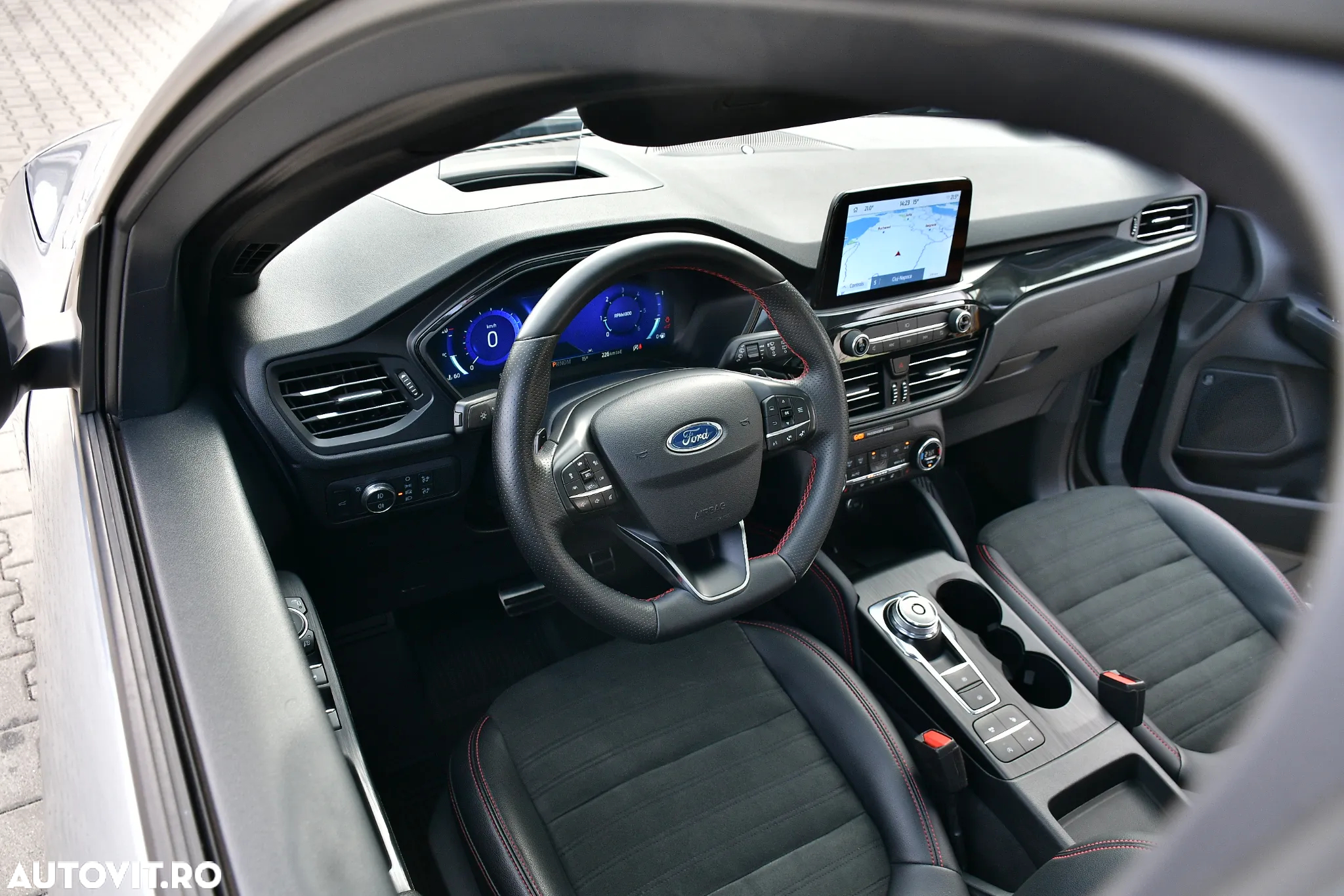 Ford Kuga 2.0 EcoBlue 4x4 Aut. ST-LINE X - 29