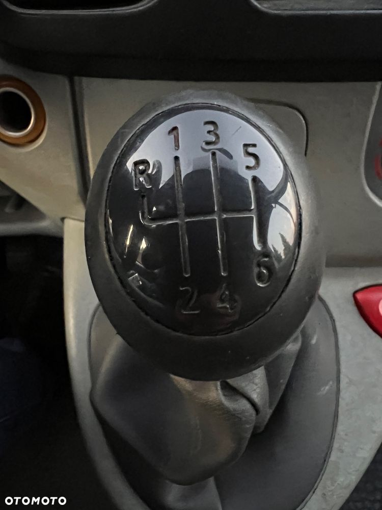 Opel Vivaro - 33