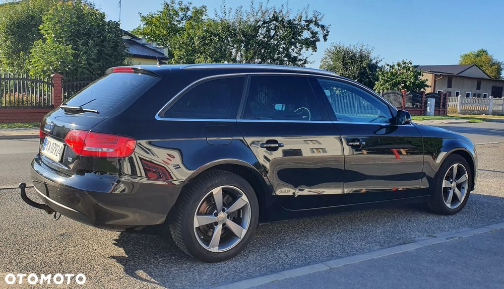 Audi A4 Avant 2011 photo 2