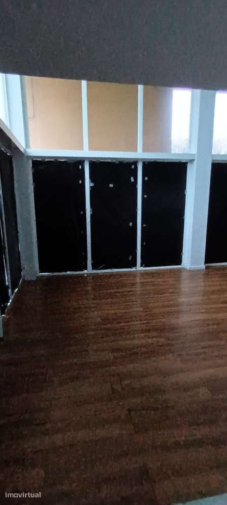 Loja para arrendamento no centro de Oliveira do Hospital – 155/160 m² - Grande imagem: 4/7