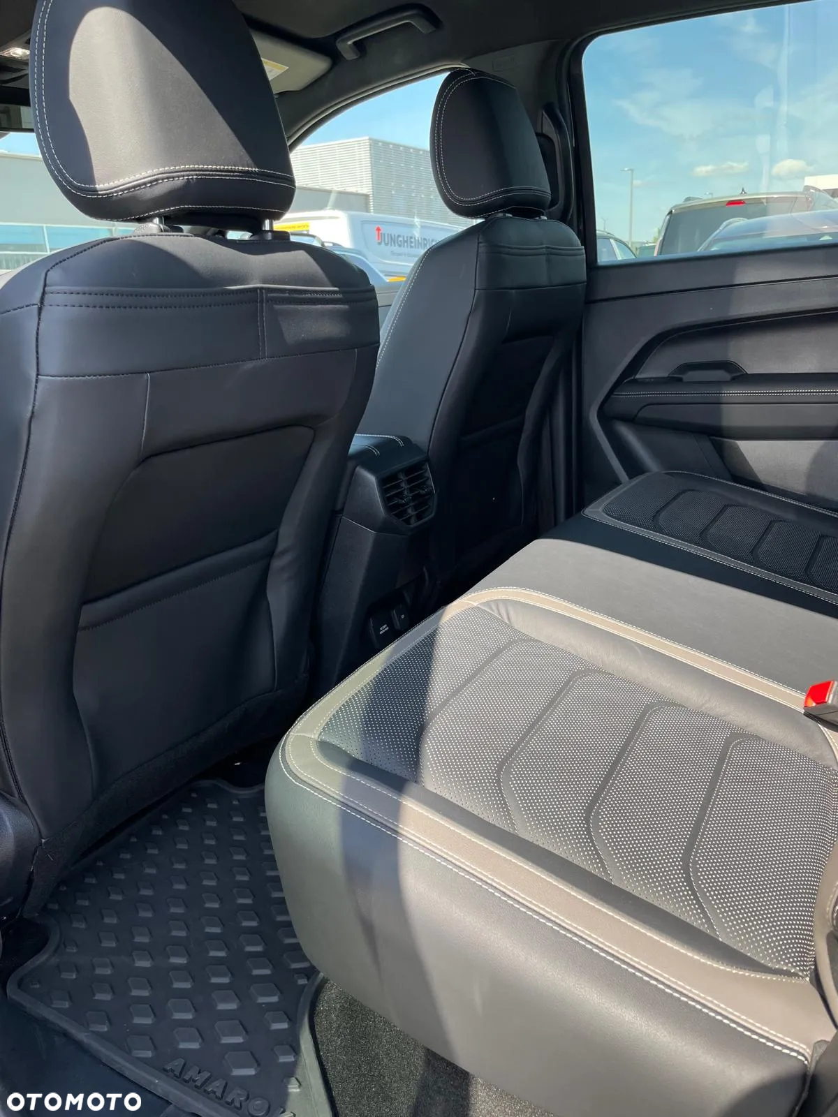 Volkswagen Amarok 3.0 V6 TDI 4Mot Aventura - 31