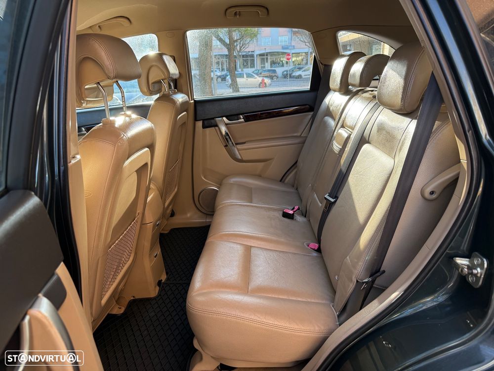 Chevrolet Captiva 2.0 VCDi Seven 7L - 11